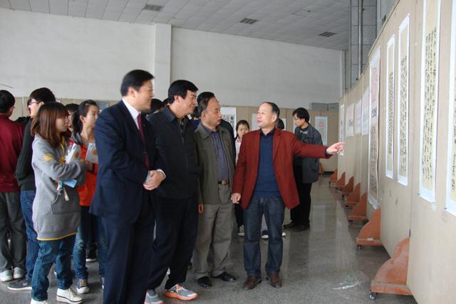 “书法进校园” 走进咸阳师范英国上市公司官网365